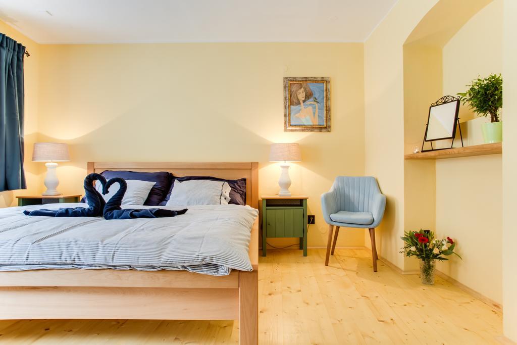 Amazing 5 Bedroom House Krumlov 82 - 4 Min Walk To Main Square Český Krumlov Eksteriør bilde